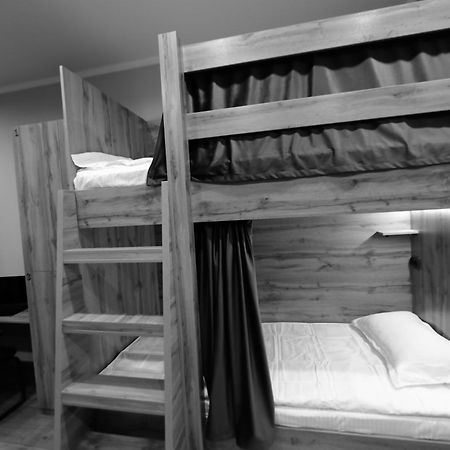 Cozy Hostel Bishkek Ngoại thất bức ảnh