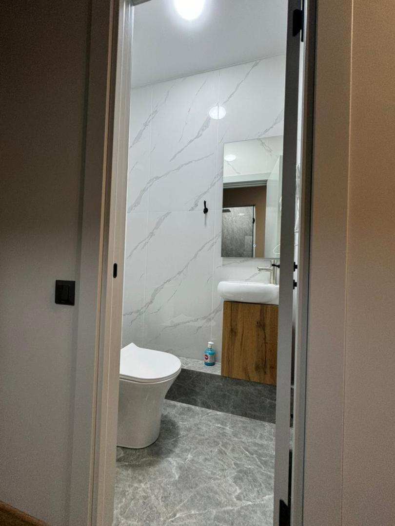 Cozy Hostel Bishkek Ngoại thất bức ảnh
