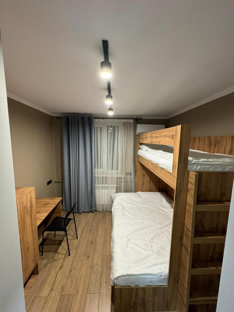 Cozy Hostel Bishkek Ngoại thất bức ảnh