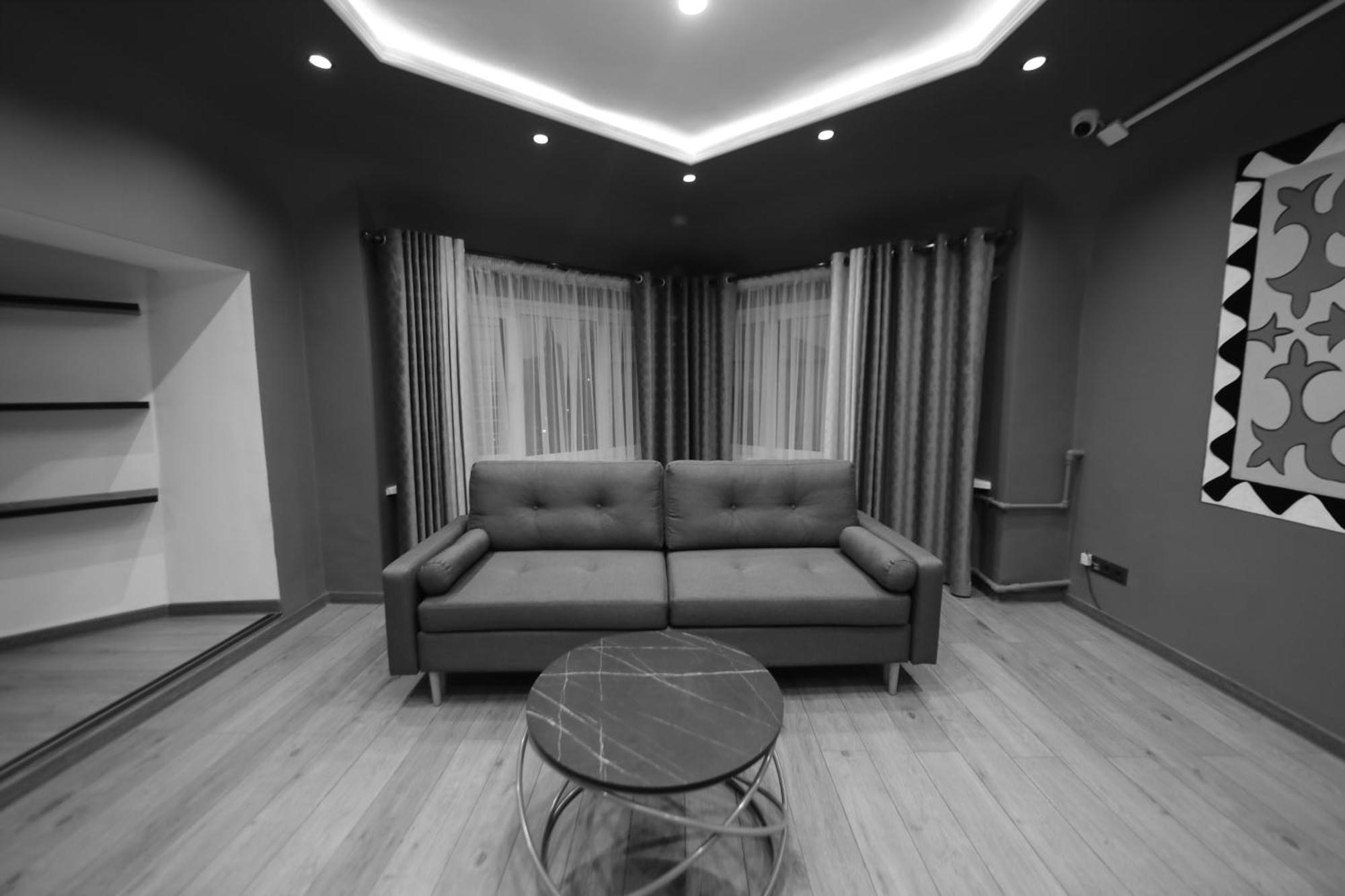 Cozy Hostel Bishkek Ngoại thất bức ảnh
