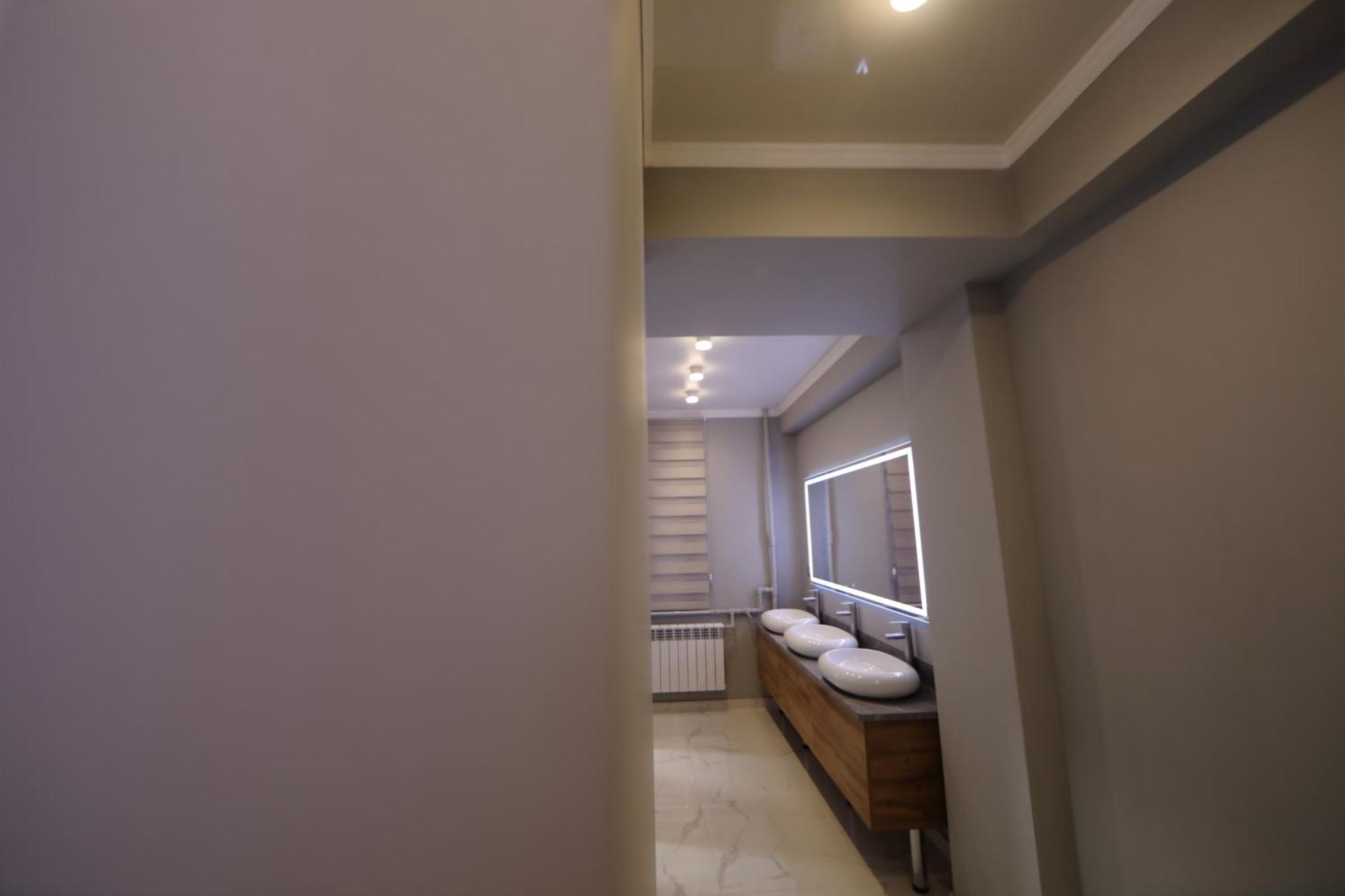 Cozy Hostel Bishkek Ngoại thất bức ảnh
