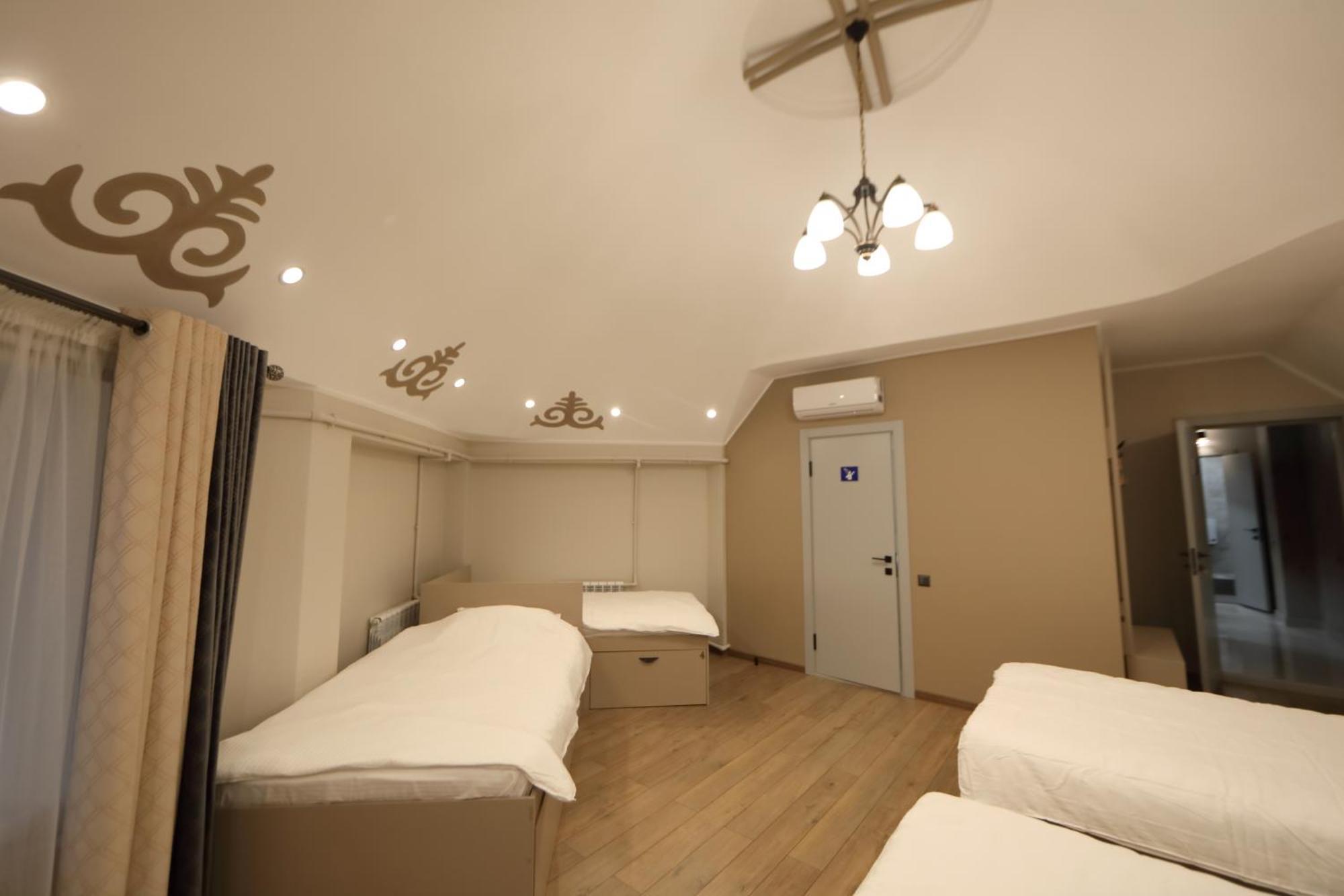 Cozy Hostel Bishkek Ngoại thất bức ảnh