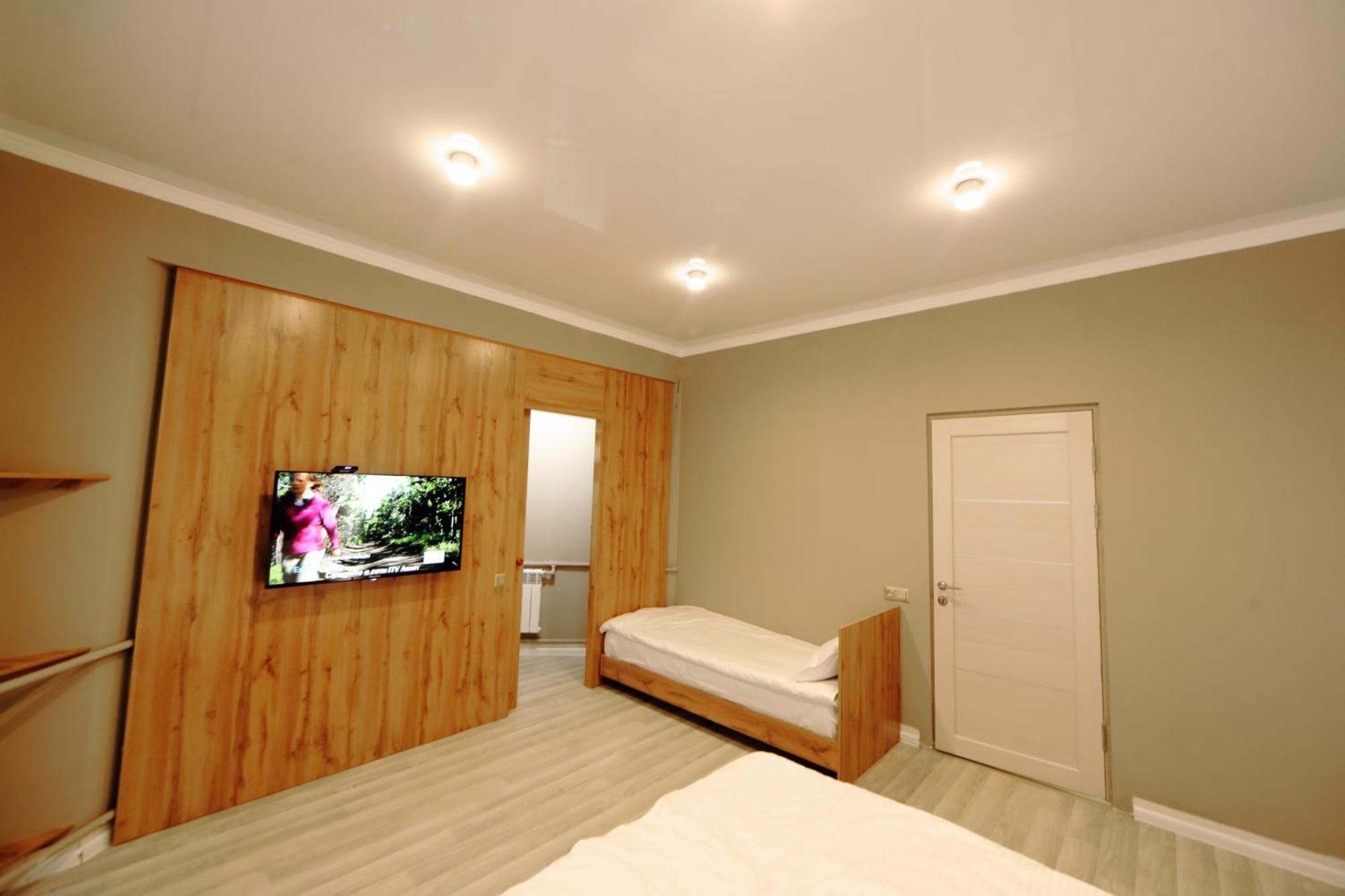 Cozy Hostel Bishkek Ngoại thất bức ảnh