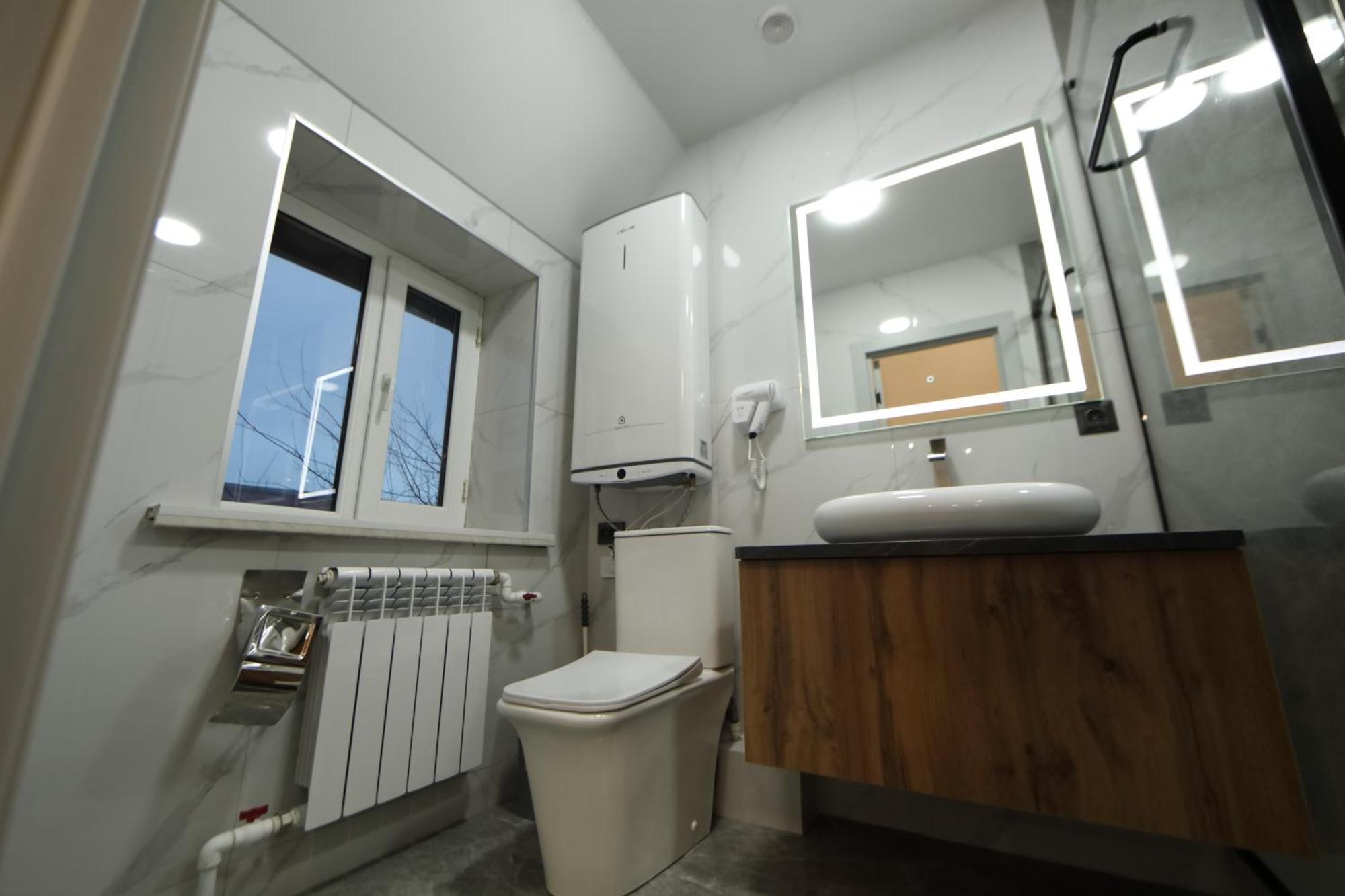 Cozy Hostel Bishkek Ngoại thất bức ảnh